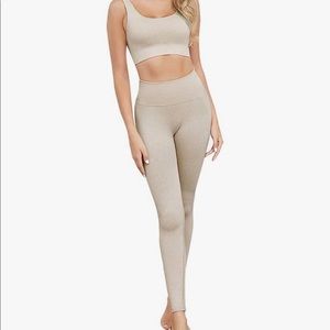 JetJoy Cream colored Workout set
